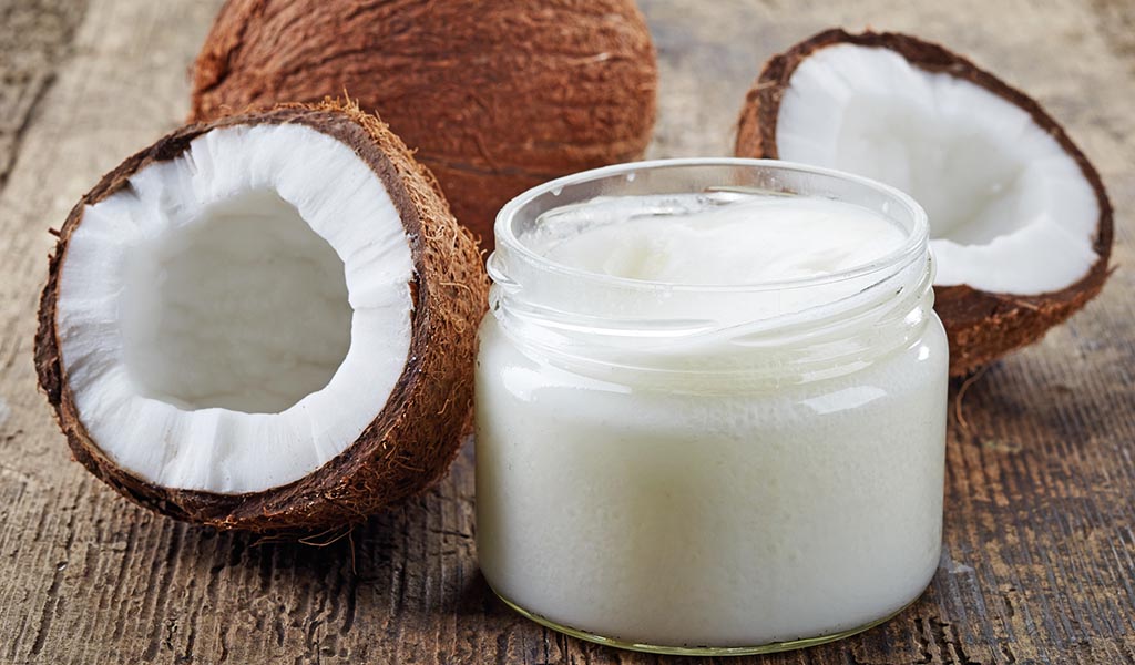 olej kokosowy ochrona skóry. Pielęgnacja olejem kokosowym.